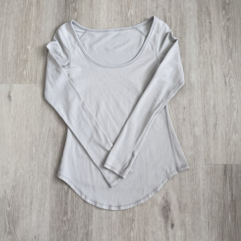 Lululemon Breeze Through Long Sleeve Scoop Neck Shirt Grey Thumbholes Size 4
